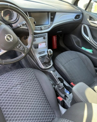 Opel Astra cena 29500 przebieg: 170000, rok produkcji 2017 z Poznań małe 407